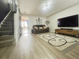 Lounge- click for photo gallery